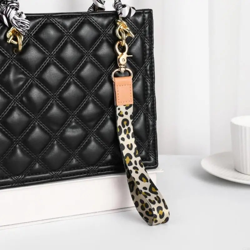  ‌Stylish Animal Pattern Keychain Lobster Clasp Hanging Pendant Strap for Couples