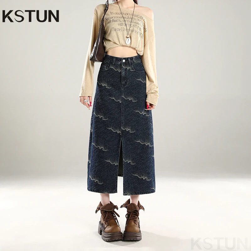 

KSTUN 2026 Летняя элегантная женская джинсовая юбка миди с высокой талией, с принтованным жаккардовым узором, А-силуэт, повседневная офисная юбка с разрезом