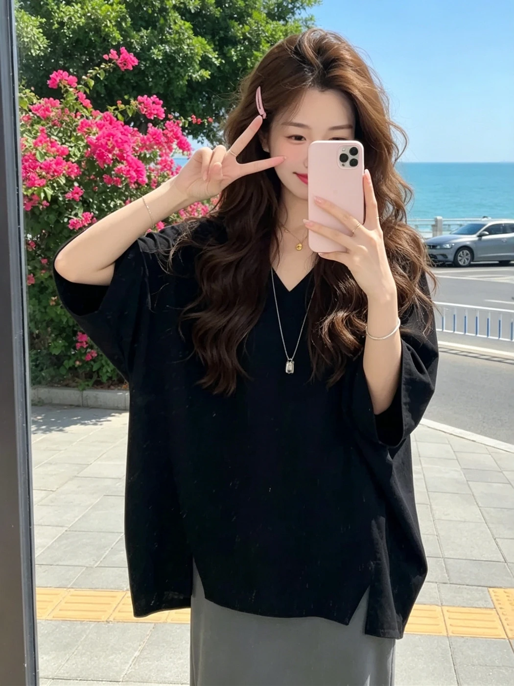 

Ladies Casual V-Neck Batwing Sleeve White T-Shirt Summer New Loose Fit Versatile Slimming Top Comfortable Breathable Cotton