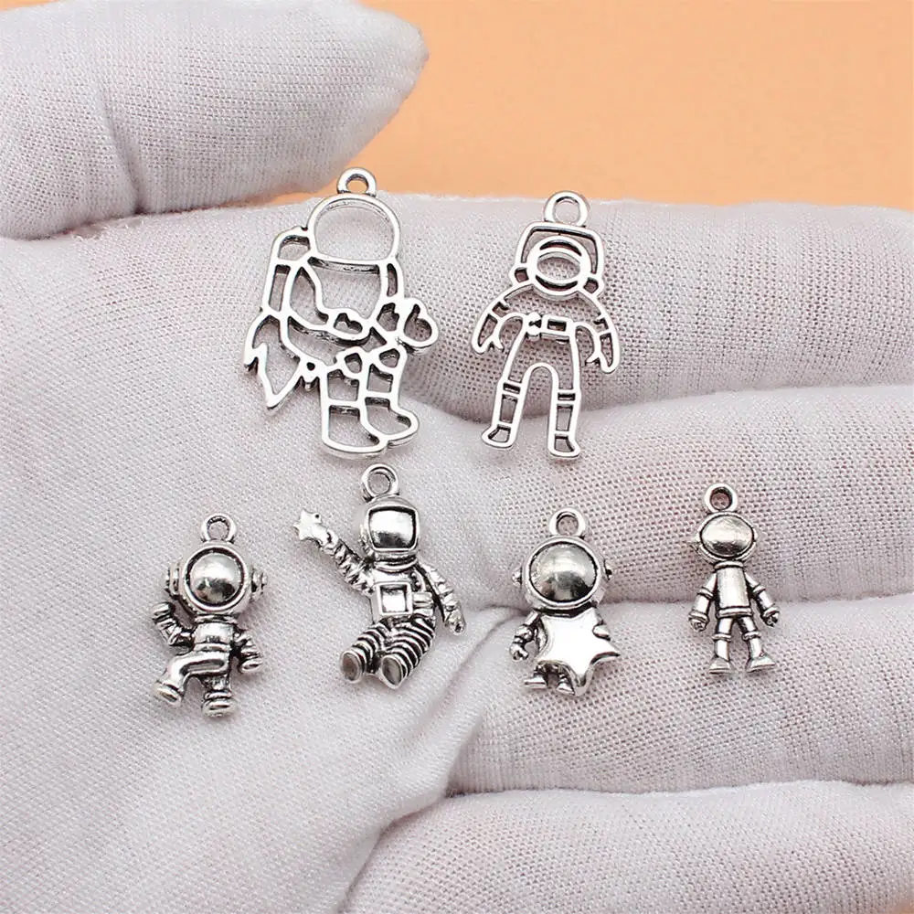 Charms For Jewelry Making Antique Silver Color Astronaut Spaceman Charms Collection  Gift Phone Pendant 6pcs