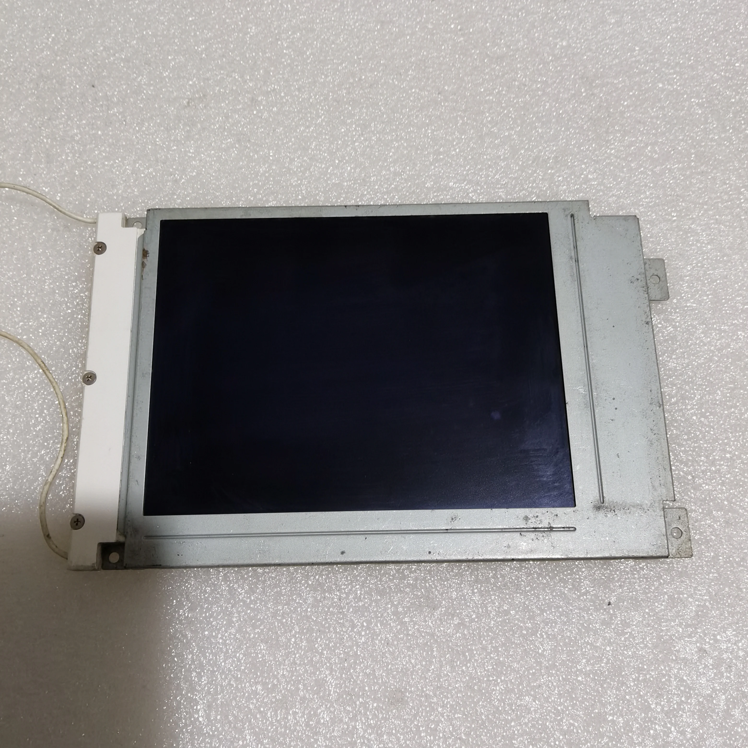 

L80-0960 LCD display screen