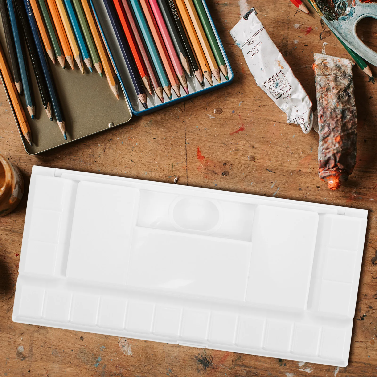 

18 Cells Watercolor Palette Empty Plastic Paint Box Portable Pigment Case for Mixing Colors Art Supplies Painting Tool