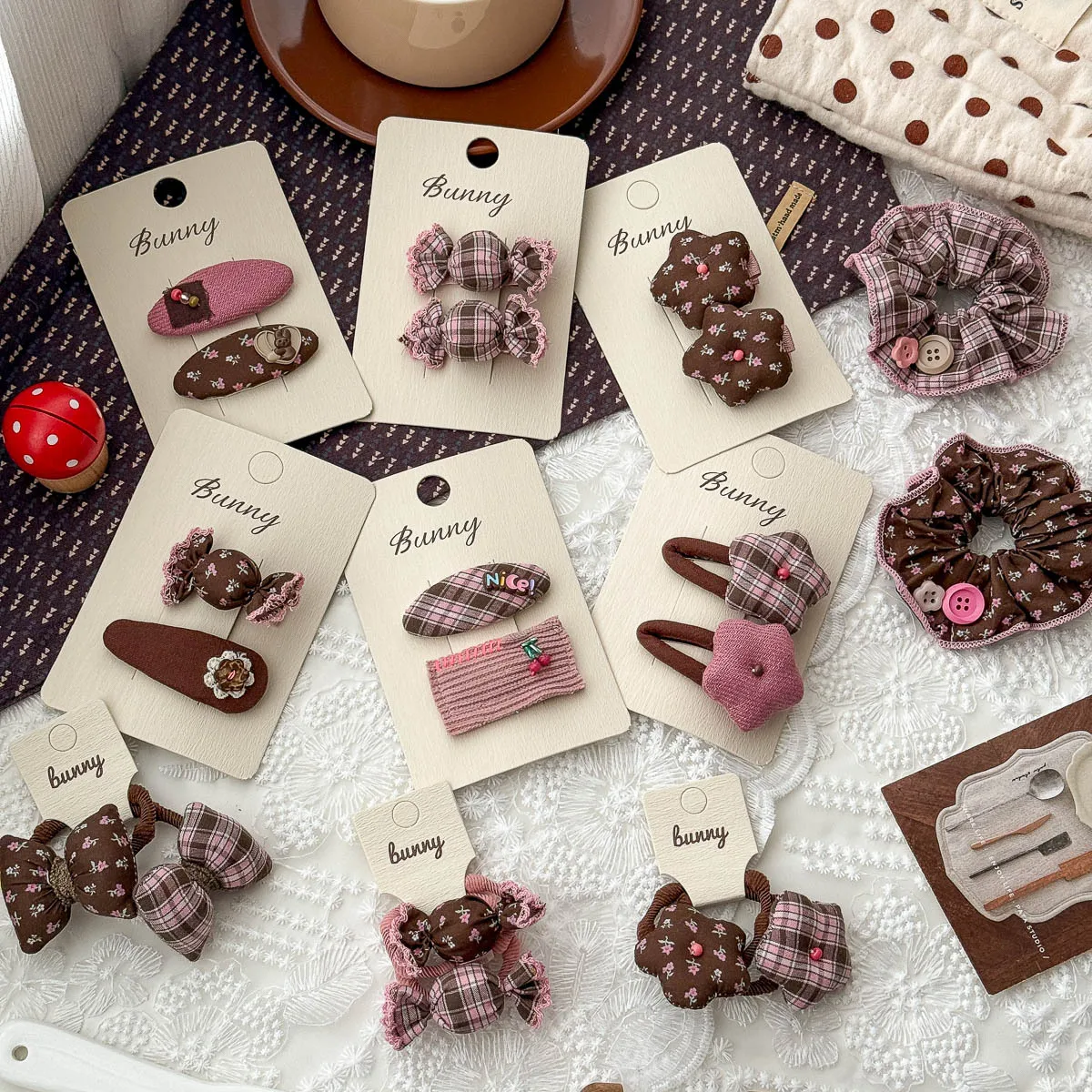 Hair Clips Retro Pink Brown Floral Five Pointed Star Candy Pattern Premium Soft Fabric Girls Hair Accessories No Hurt Hair