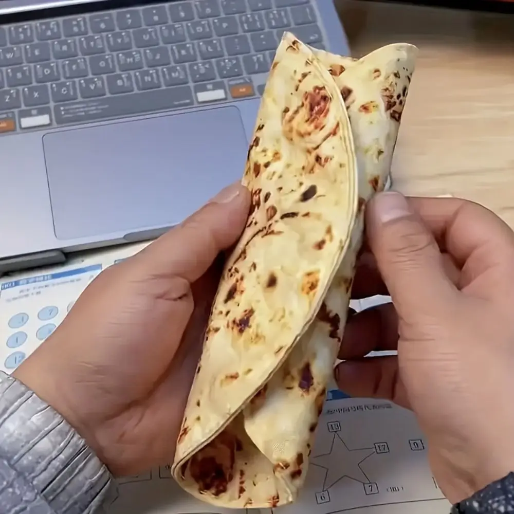 

Creative Design Flying Pancake Pencil Case Canvas Material Fun Burrito Design Pancake Pencil Box Stain-resistant