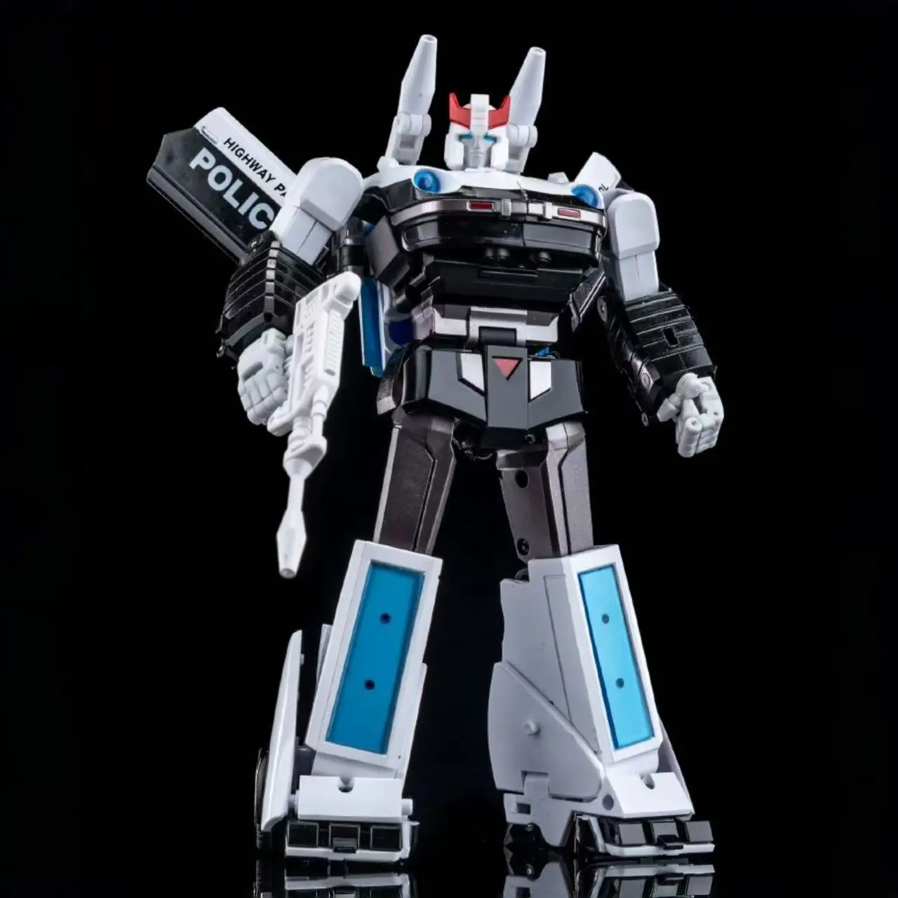 

DX9 D18 G1 The Police Car Prowl