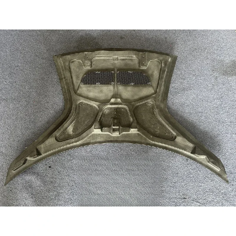 High Quality Dry Carbon Fiber Engine Hood for Emira