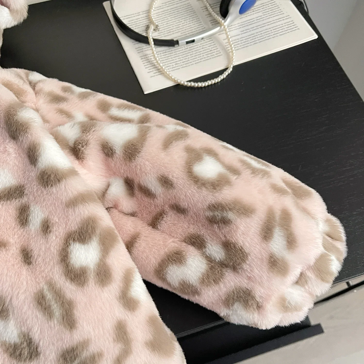 Jackets Hooded Long Sleeve warm 2024 Winter New Korean Style Girls Leopard Print Plush Coat Baby Cute Thickened Clothes