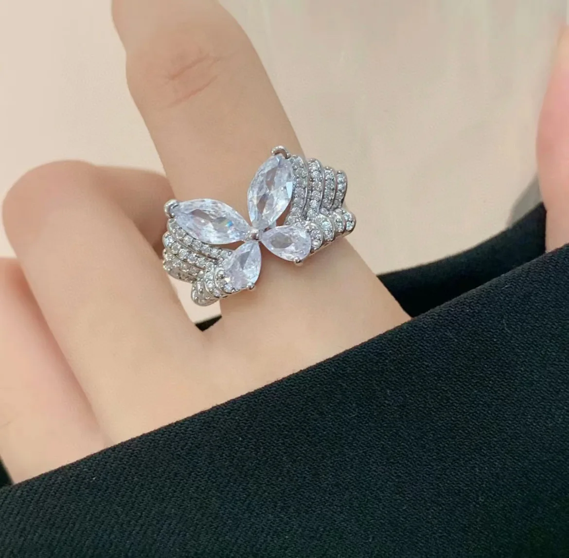 2024 New Fashionable Classic High Quality Brand Luxury Women's Butterfly 3D Ring Sweet Shining Birthday Party Gift