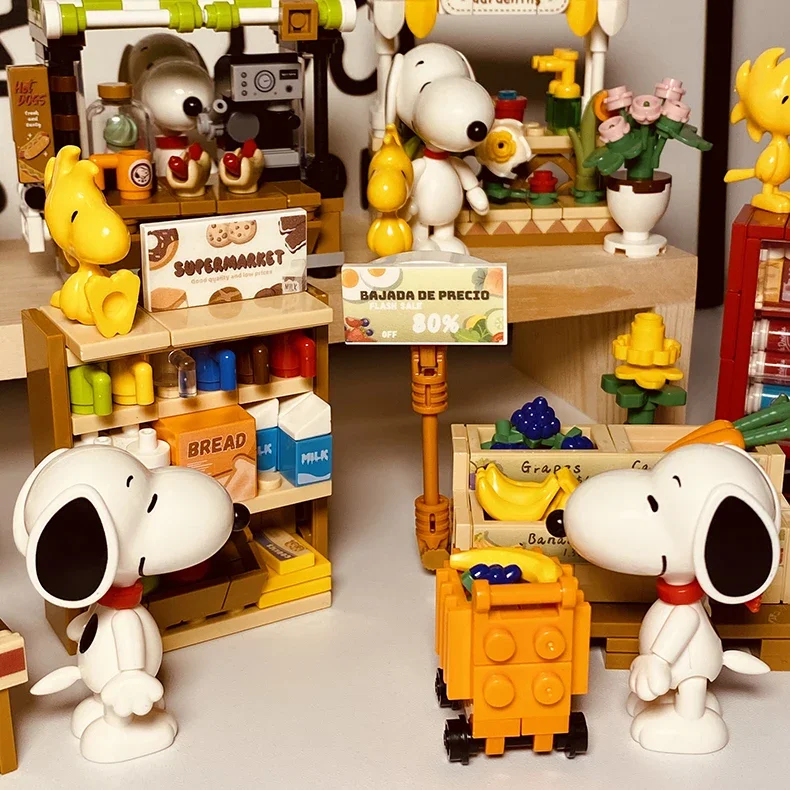 8 sztuk Snoopy Supermarket codzienne klocki montaż Model pies Mini cegły rysunek Snoopy House zabawki na prezenty świąteczne