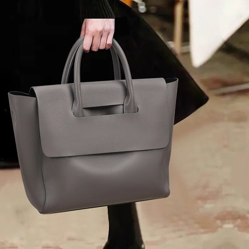 

Вместительная кожаная женская сумка через плечо, сумка-тоут, летняя новинка, повседневный простой стиль, китайский или... (другой стиль)