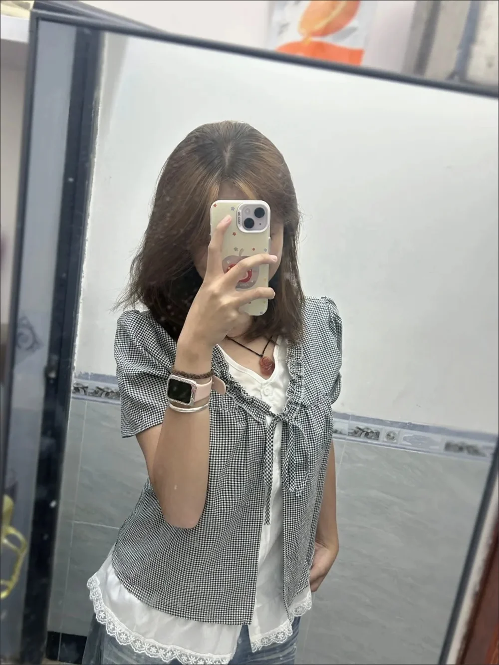 Kariertes, lockeres, zweiteiliges Hemd mit Spitze, kurzen Ärmeln, sommerliches, dünnes koreanisches T-Shirt für Damen, Rüschen, V-Ausschnitt, Schnürbluse für Studentinnen – Detail 5