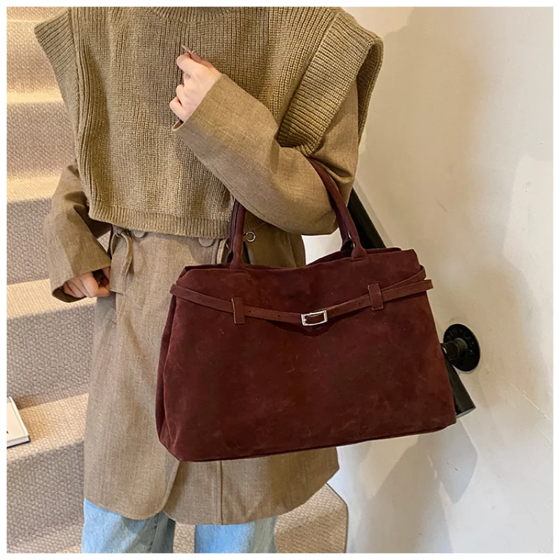 

Autumn Vintage Grand Shoulder Bags for Women 2025 Latest Retro Luxury Designer Handbags Large Capacity Fashion Shopper Tote