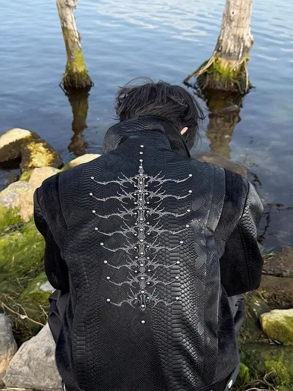 

Cleanfit Men's PU Leather Jaet Snake Print Spine Bone Patchwork ort Sle Spring American High Street Faion Outerwear