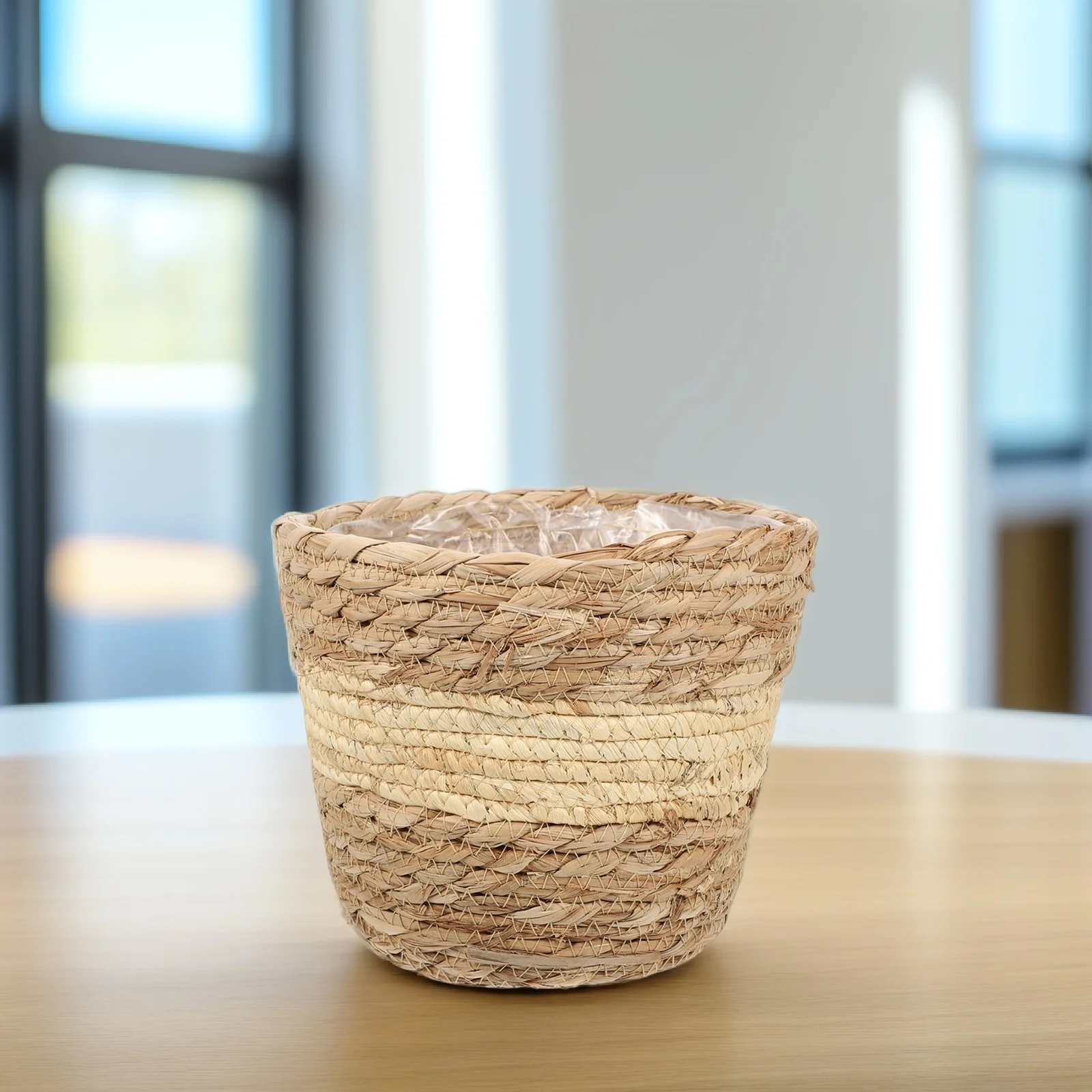 

Decorative Woven Straw Flower Basket Rustic Hand-Woven Planter Basket Indoor Outdoor Storage Holder Flower Arrangement