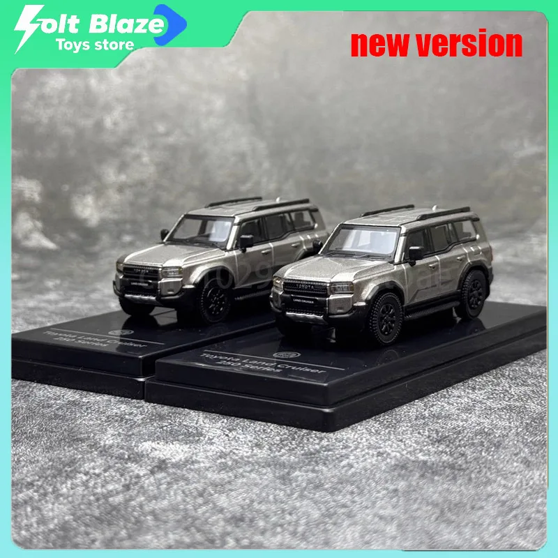 

PARA 1/64 2024 Toyota Land Cruiser 250 Prado Diecast Car Model Simulation Collectible Static Alloy Cars Model Boy Birthday Gift