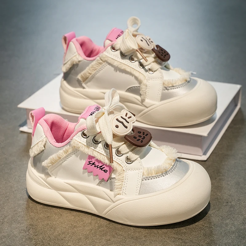 

2025 Classic New Fashion Soft Soled Children's Sports Shoes, Student Fashion Casual anti Slip Sports Shoes, Girls' Board Shoes