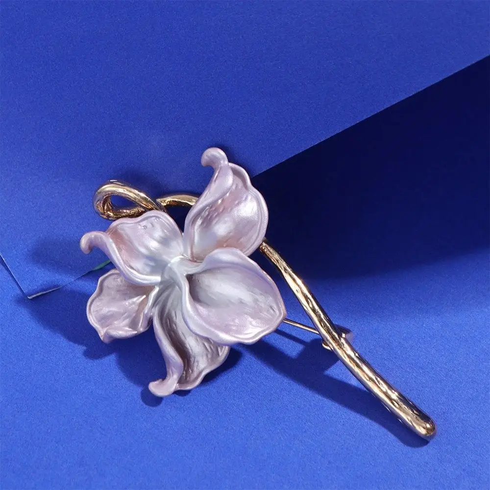 Fashion Alloy Shiny Flower Brooch Three-dimensional Anti-glare Enamel Lacquer Activity Gifts