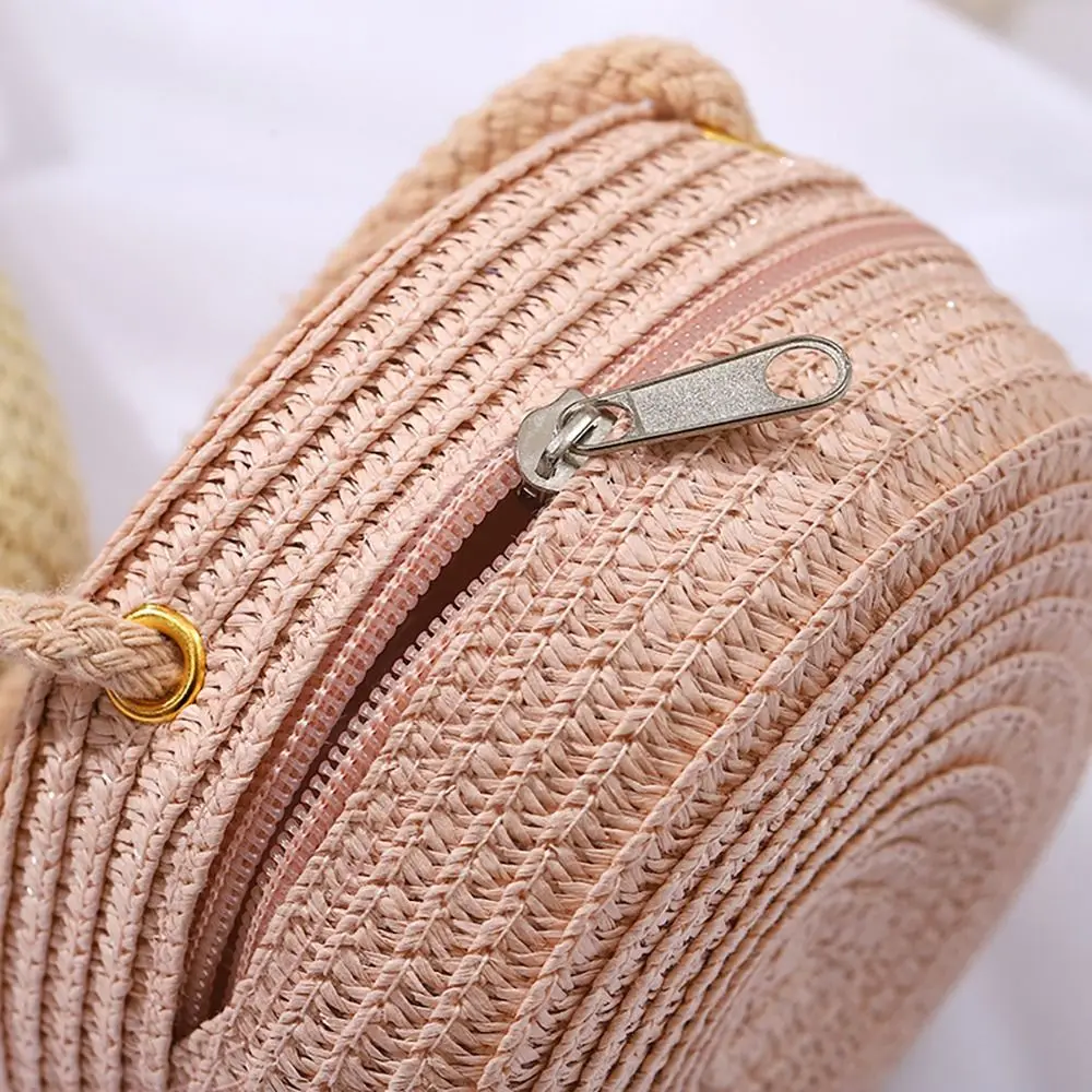 Handwoven Round Straw Shoulder Bag Crossbody Bag Kid Summer Beach Straw Bag Envelope Wallet for Wowen Girls