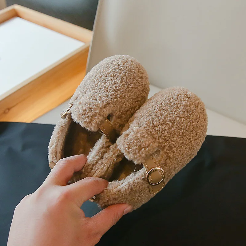 

Новые зимние детские туфли на плоской подошве с меховым носком, легкая теплая детская повседневная обувь, 2025 г., плюшевая теплая нескользящая удобная обувь для отдыха для мальчиков и девочек