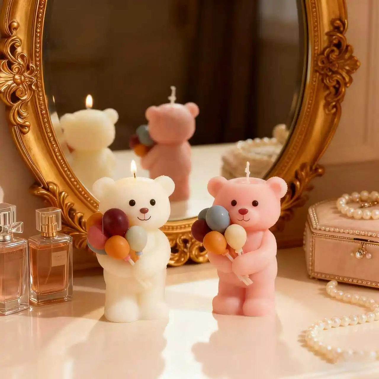 

Valentine's Teddy Bear Holding Balloons 3D Candle Silicone Mold Cute Aromatherapy Candle Resin Plaster Mould for Romantic Gift