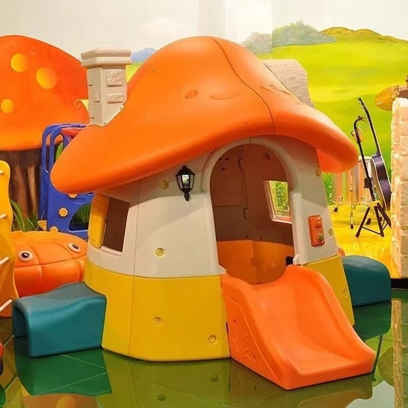 China Top Kindergarten Supplies Children Playhouse in Stock