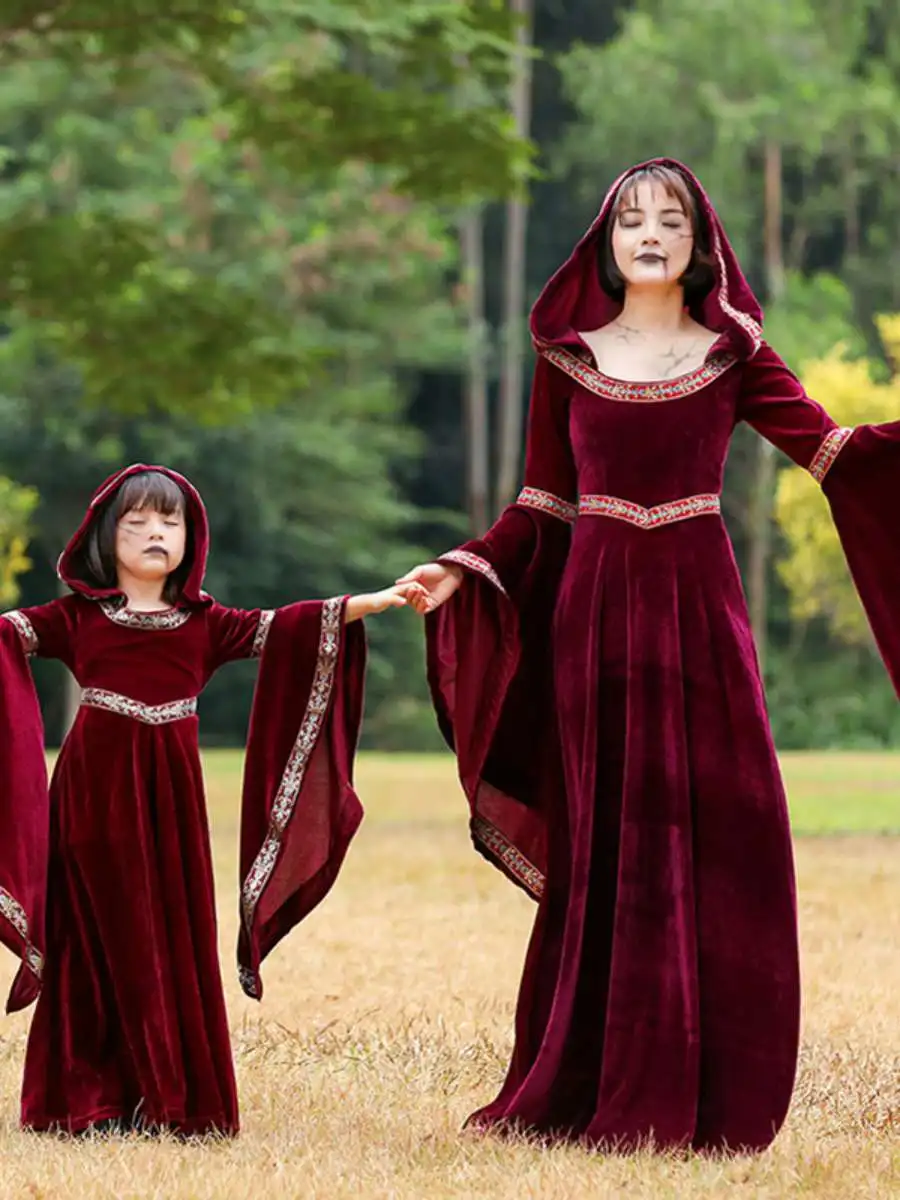 Costume da Halloween per adulti Corte medievale Cappuccetto Rosso Abito da strega Poliestere Primavera Nessun marchio registrato