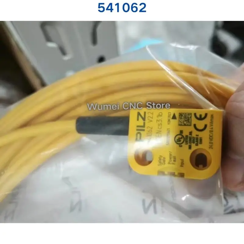 

brand new for PILZ Safety switch 541012 (541062+541080)