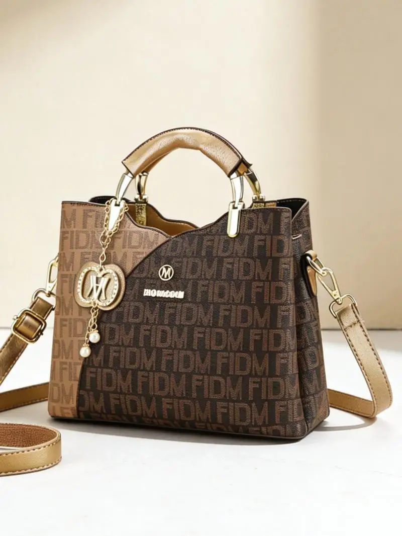 High quality women's handbag, multi-layer design women's shoulder bag, suitable for various occasions