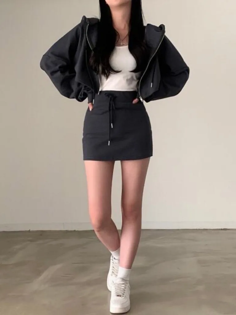 Conjunto de Jaqueta Curta Estilosa e Saia de Cintura Alta, Nova Chegada de Outono, Estilo Bodycon Emaecido para Mulheres