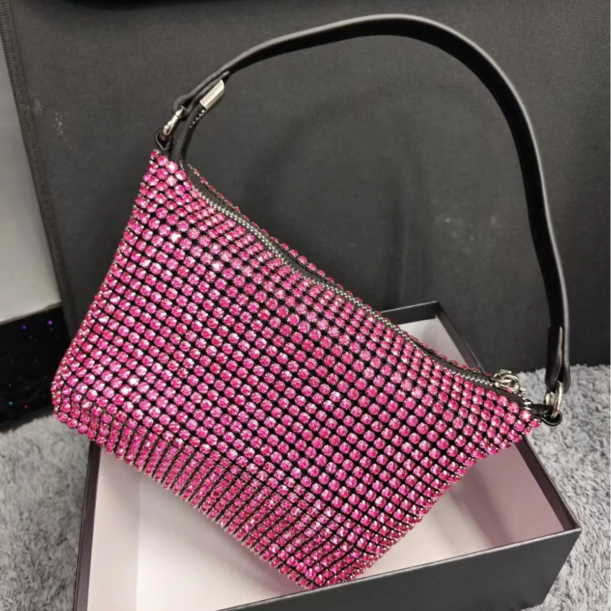 

Unique Paris Designer Tote Bag Crossbody Handbag for Fashion Women High-End Minimalist Solid Color