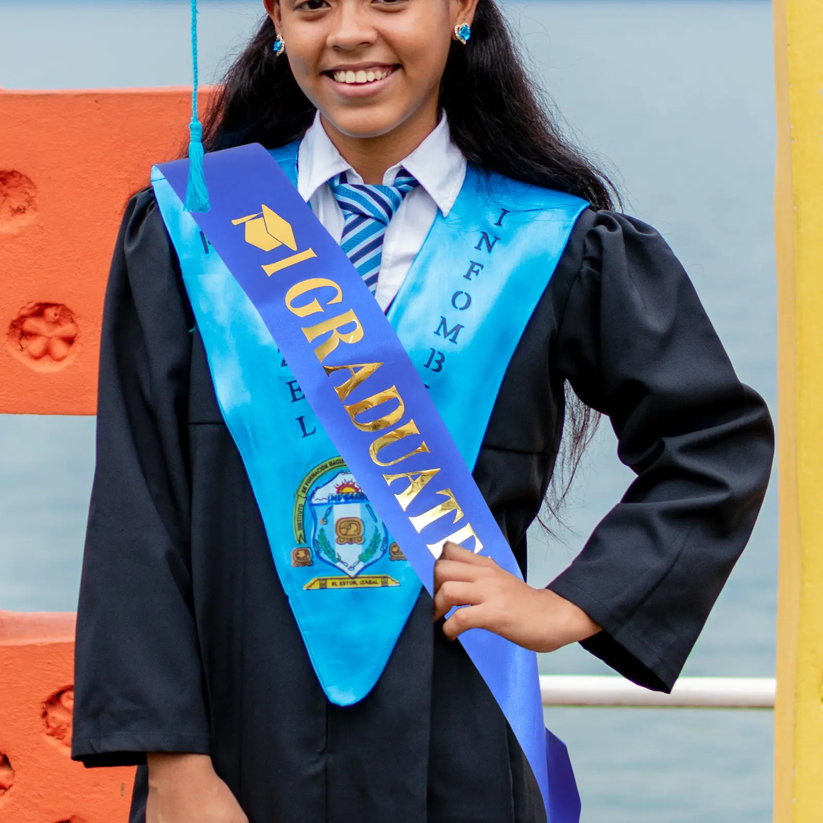 

Набор для выпускного 2023: Атласная лента с блестками и надписью, корона из сплава с стразами. Декор для выпускного вечера, реквизит для фотосессий, аксессуар для церемоний.