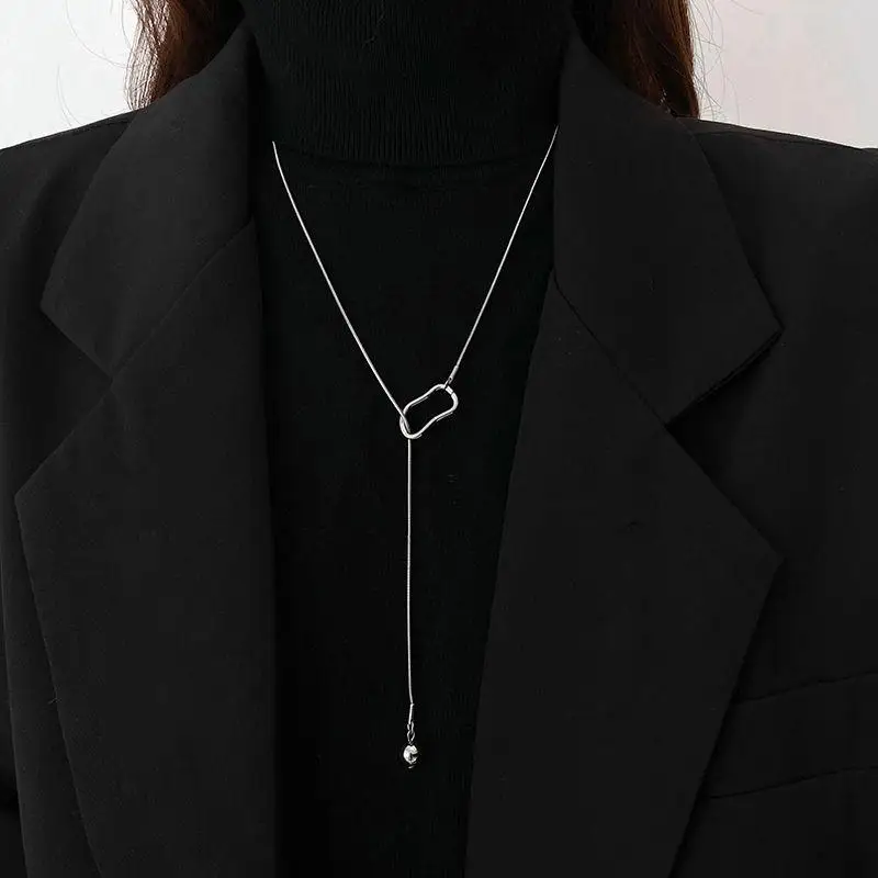 Minimalist Metal Ballpoint Pendant Necklace For Women Lady Elegant Long Geometric Pull-Out Chain Necklace Autumn Sweater Jewelry