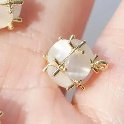 1pcs Copper-plated Gold Versatile White Opal Ball Pendant Pendant Charms For Jewelry Making DIY Bracelet Accessories Findings