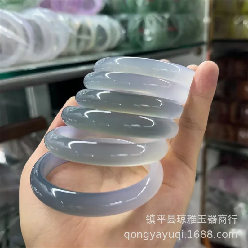 

Модный высокий лед, новый китайский дым, дождь Цзяннань, нефритовый браслет Marrow, агатовый градиент, синий круг, нефритовый браслет, живая поставка