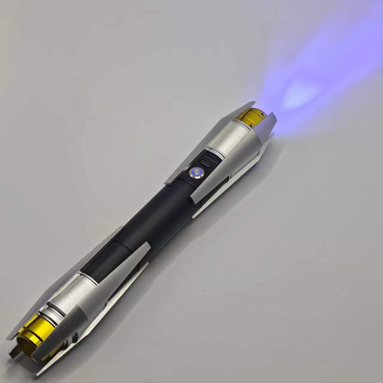 

SifoDyas Lightsaber Neopixel Sensitive Smooth Swing Metal Heavy Dueling RGB Pixel Toys Cosplay Game Movie Prop shoppers showing
