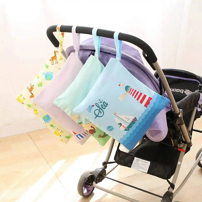 bolsa-de-fraldas-leve-e-impermeavel-para-transporte-de-criancas-e-bebes-ao-ar-livre