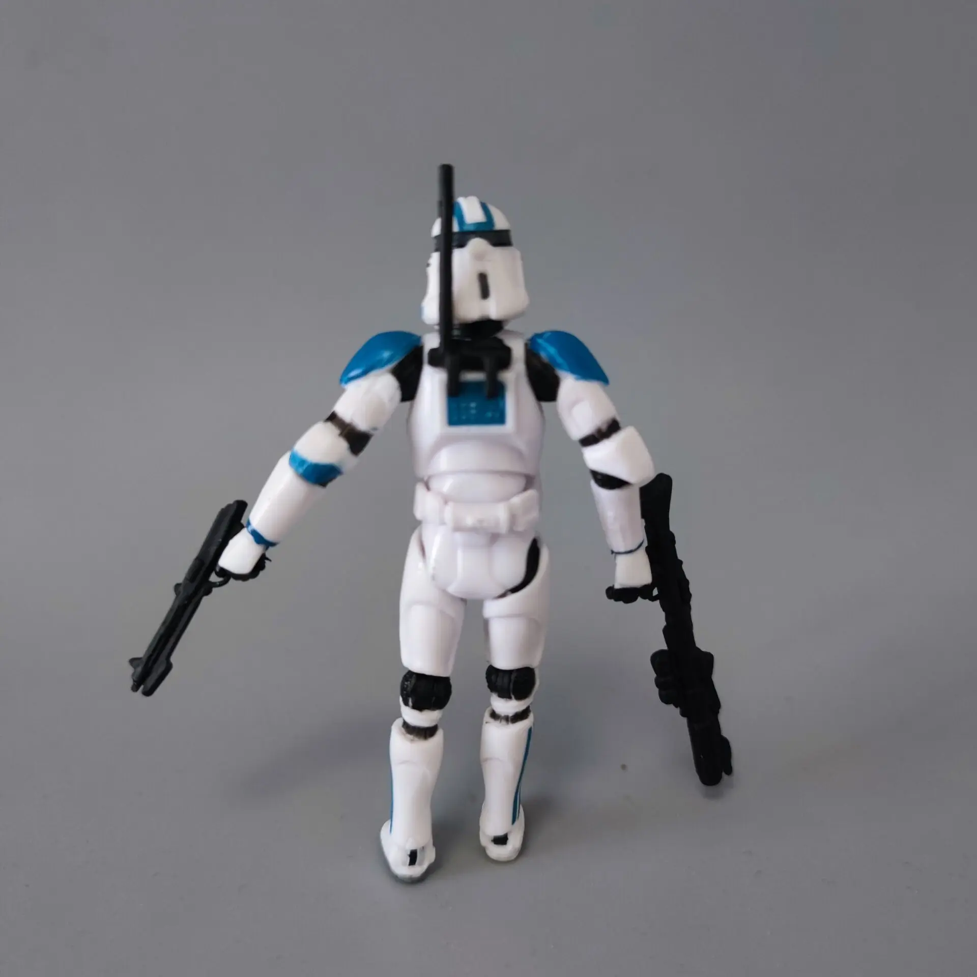 Star Wars Republic 501-st Legion Blue White Trooper 3.75" Loose Action Figure view 3
