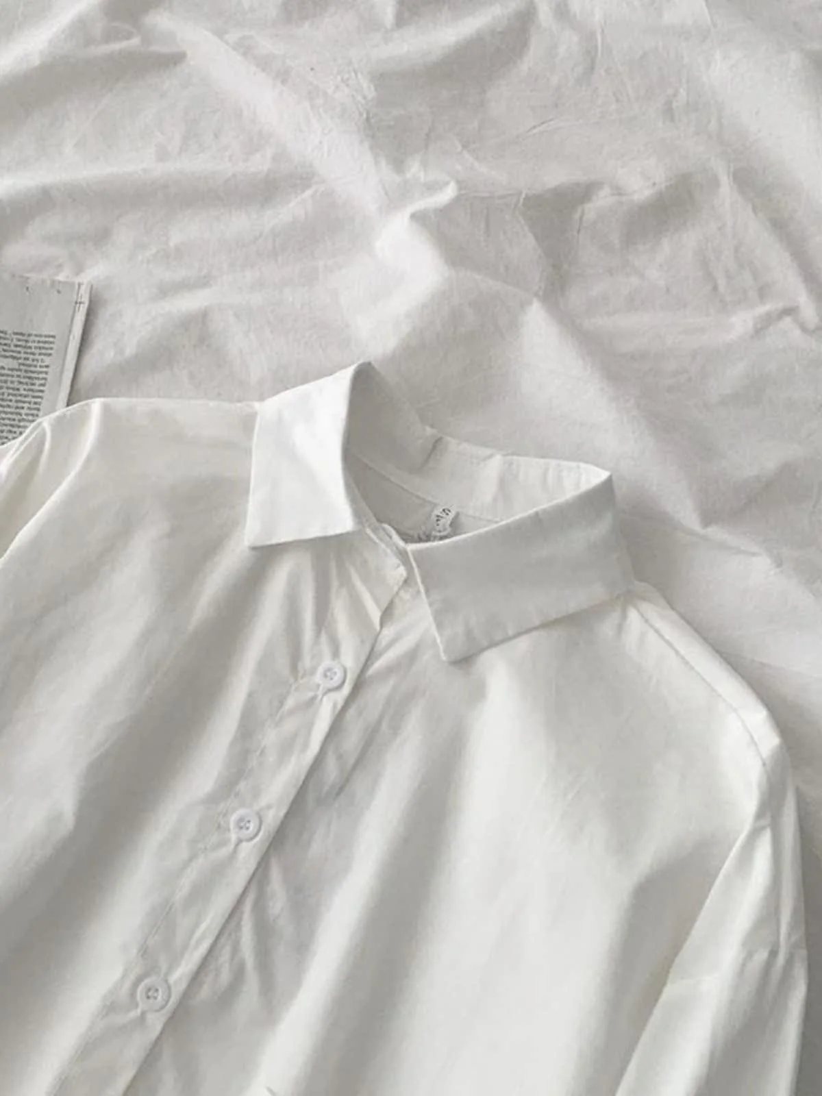 

Elegant Long Sleeve White Women's Shirt Chic Slimming Fashionable Top French Style Collar Button down Loose Fit Shirt