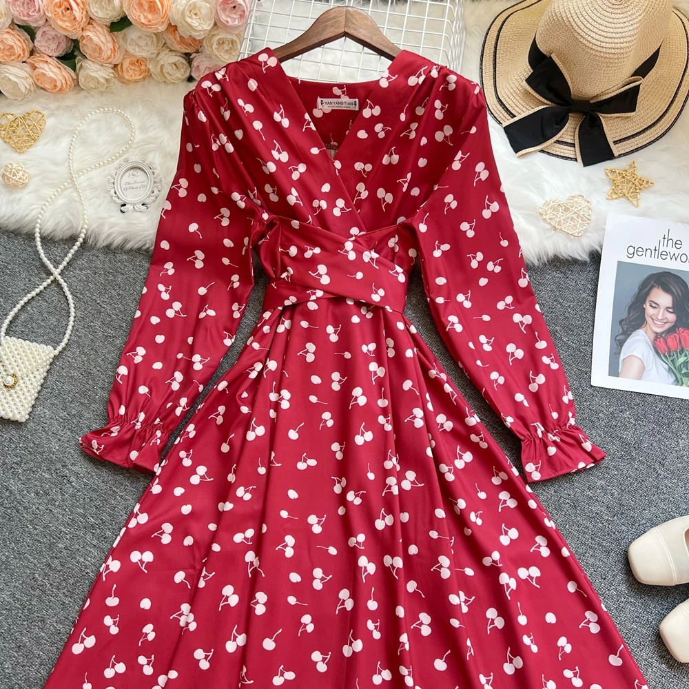 YuooMuoo فستان امرأة 2026 جديد أوروبا موضة أنيقة الخصر النحيف ضمادة فستان حفلة طويلة خمر Y2K الكرز طباعة ملابس حريمي