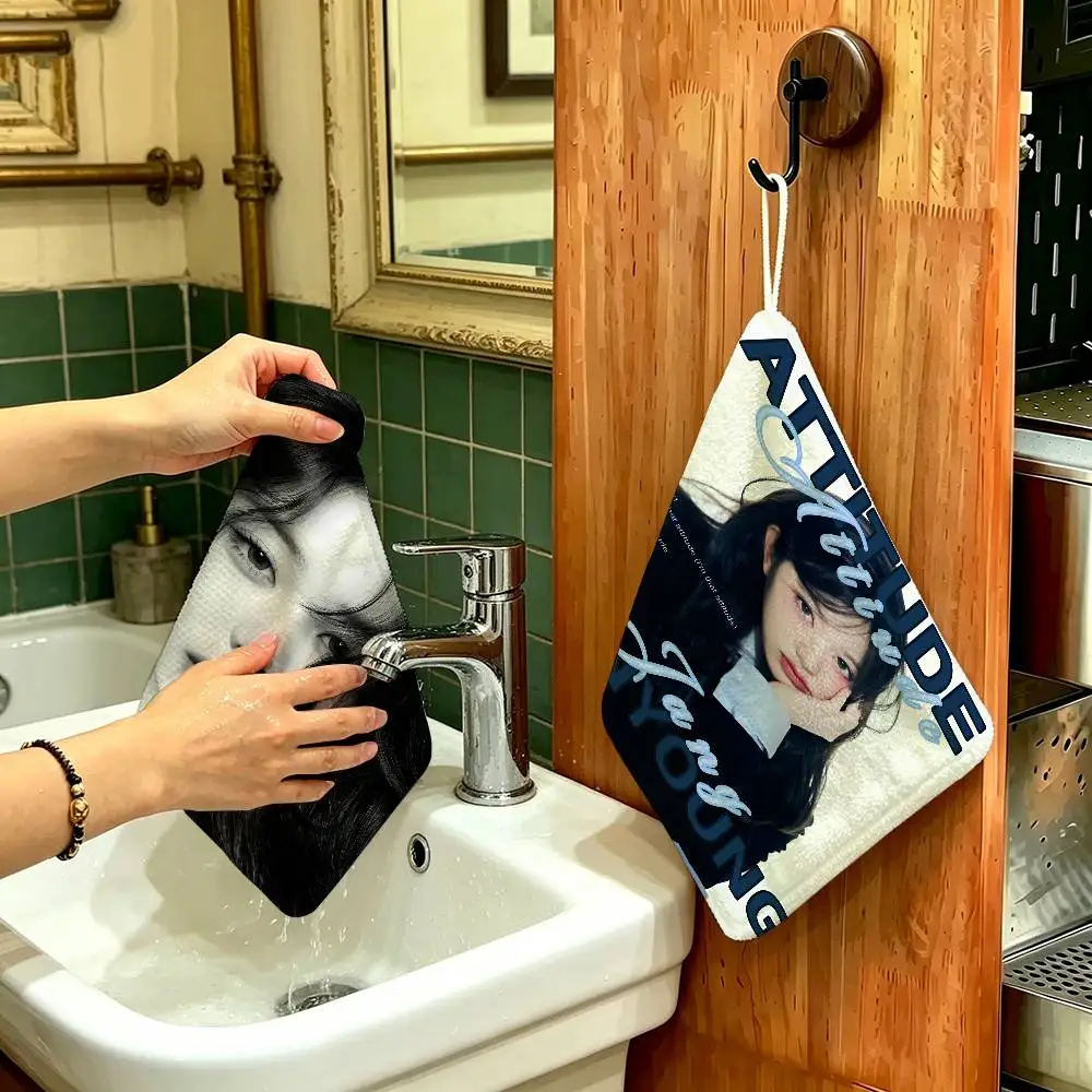 Korean Jang beauty W-wonyoung Polyester Cotton Hanging Kitchen Towel, Skin Friendly Hand Wiping Towel for Hotel Cafe Household