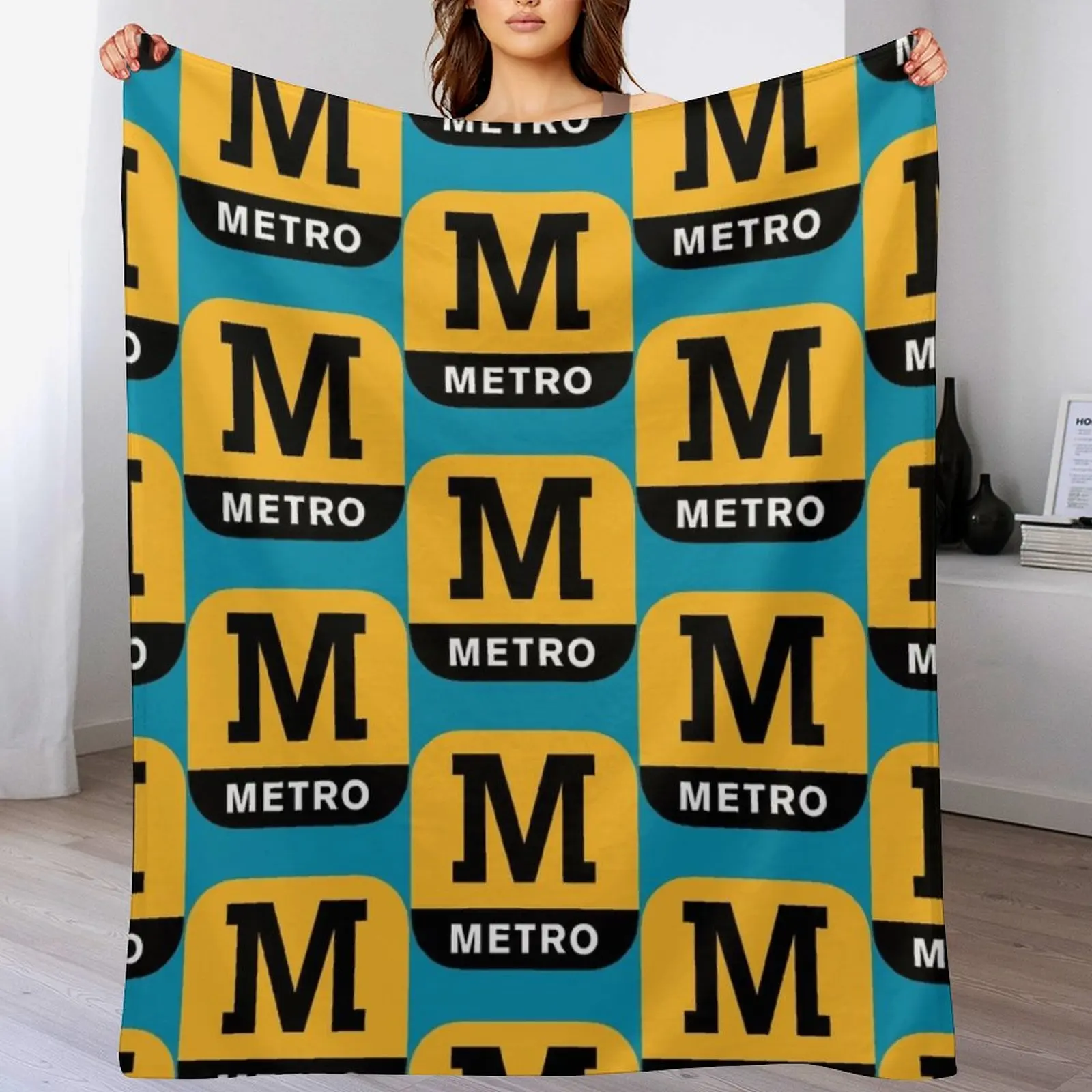 tyne and wear metro Throw Blanket