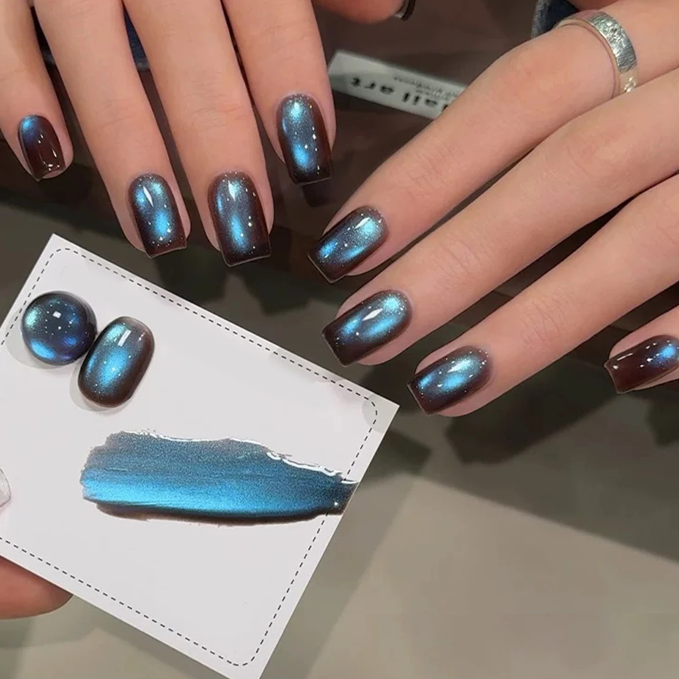 Esmalte em Gel Olho de Gato MIANEL 2026 Marrom Azul, Base Brilhante que Realça o Tom da Pele, Design de Bola de Vidro Azul Claro para Nail Art