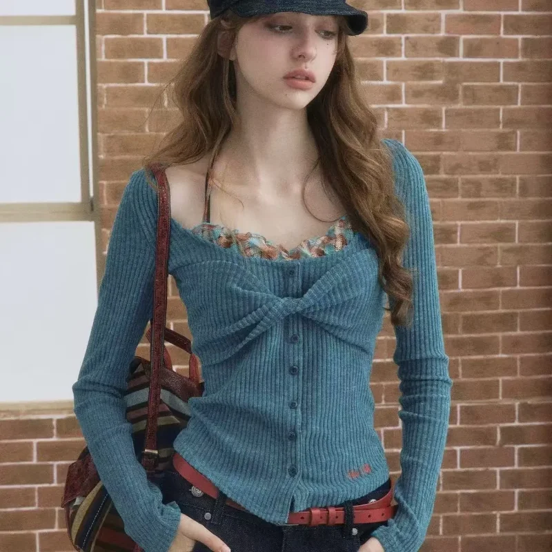 

Designed Single-breasted Long-sleeved Women 2025 Winter New Contrast Color Fake Two-piece Twisted Halter Neck T-shirt