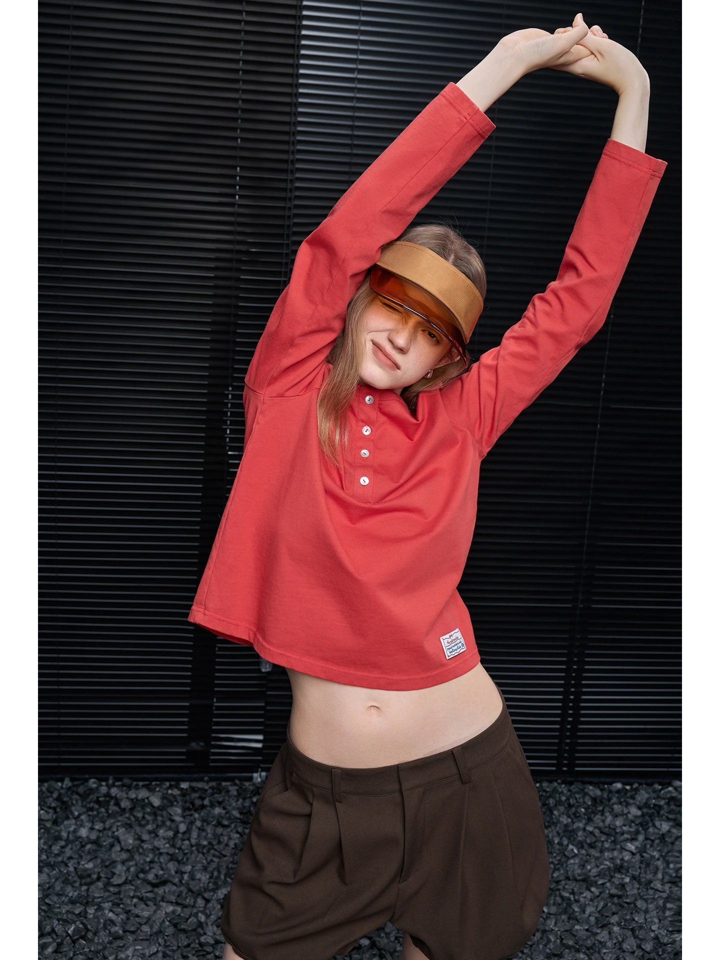 

Хлопковая футболка-поло женская, весна 2026, повседневная, универсальная, модная, уличная, с круглым вырезом, на пуговицах