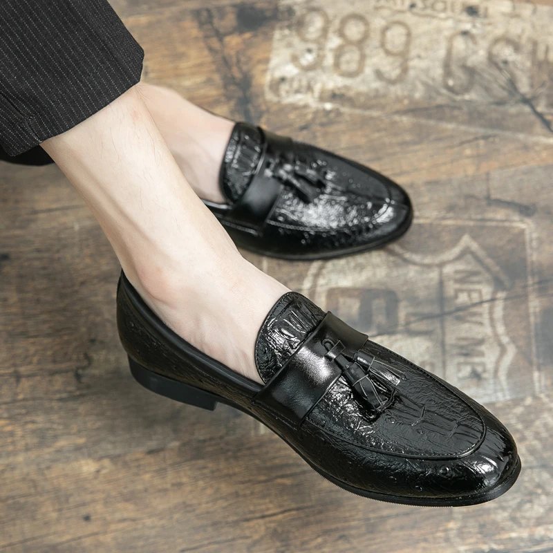 

Men Driving Shoes Men Tassel Social Leather Loafers Luxury Crocodile Pattern Men Flats Men Elegant moccasins Black Casual Shoes