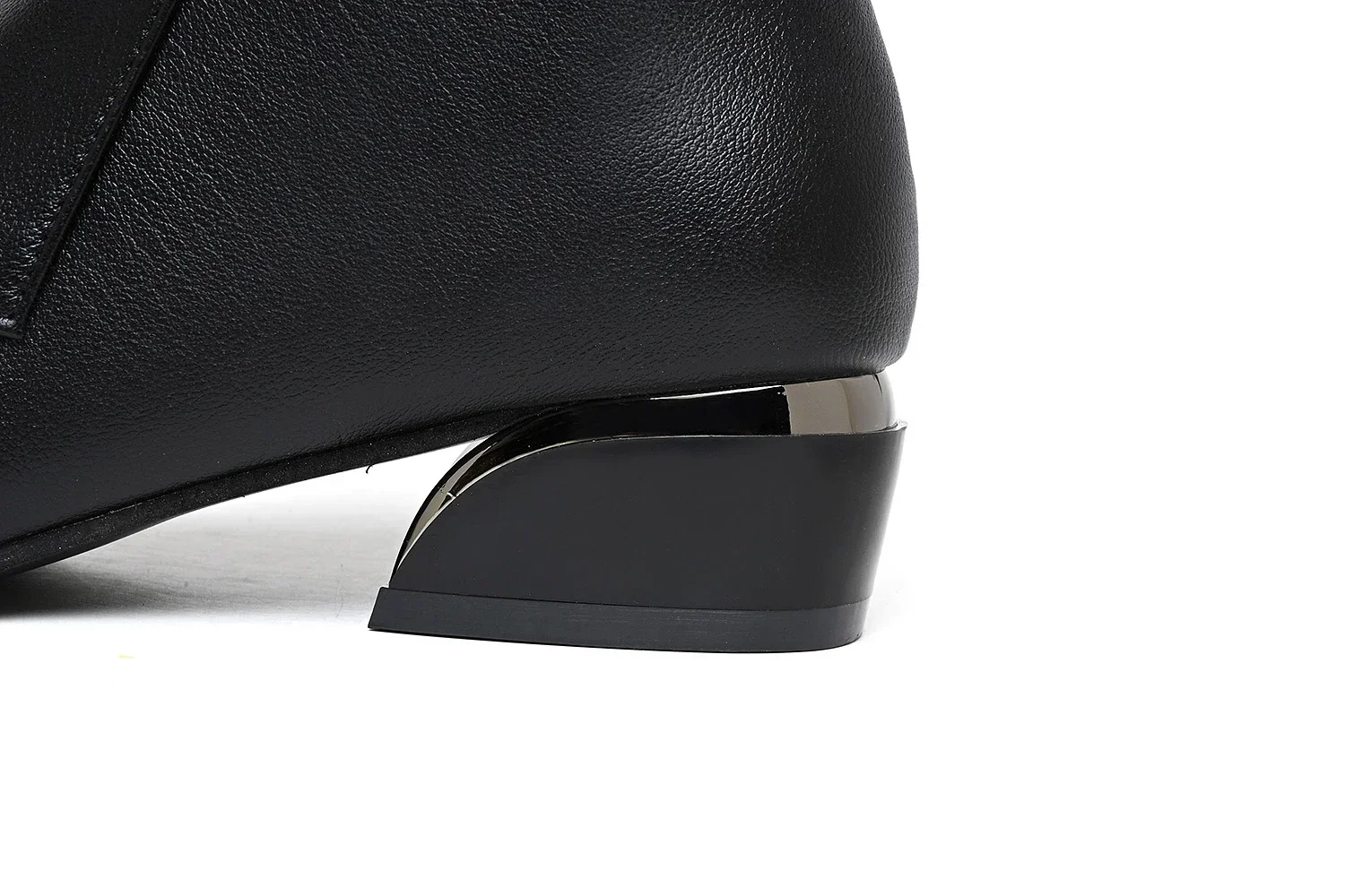 Herbst und Winter 2026 Damenstiefel Britischer Stil Modische Stiefel für Frauen Neue Dickabsatzige Übergroße Modische Kurzstiefel – Detail 23