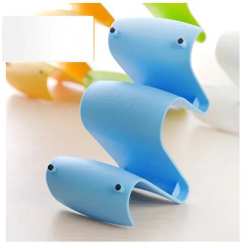 Kitchen Tools Pot Cover Lid Shelves Spoon Storage Rack Wave Design  Plastic  Cooking Accessories Pot Lid Pan Shelf