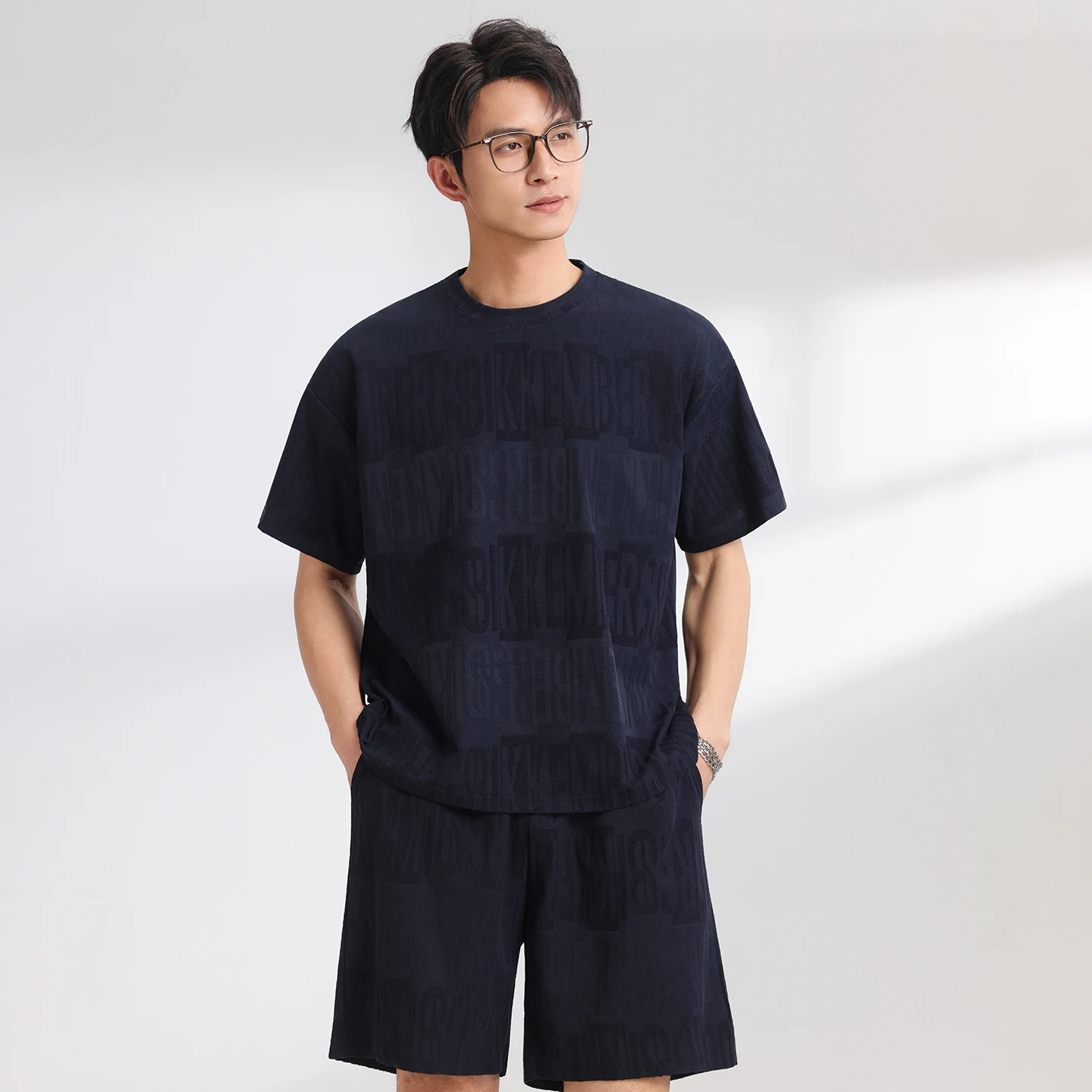 Variant: Navy Blue