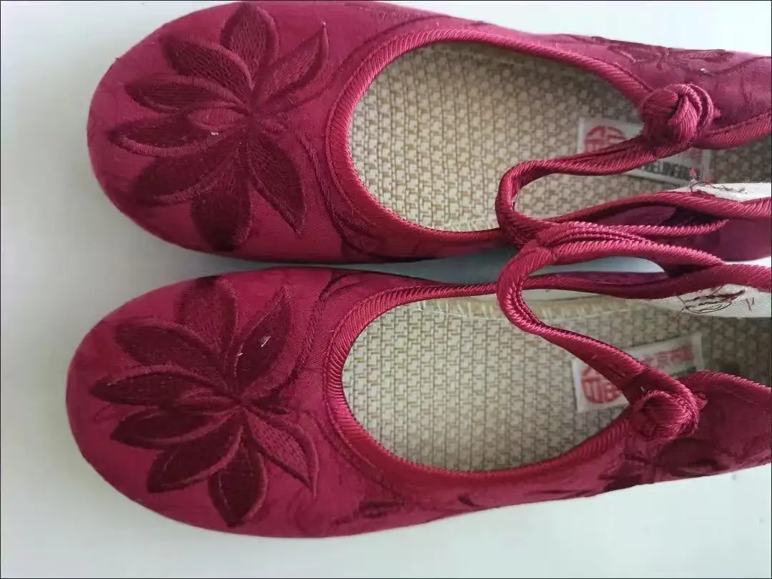 chaussures-plates-decontractees-pour-femme-style-retro-broderie-rouge-de-haute-qualite-antiderapantes-en-chanvre-modele-2026