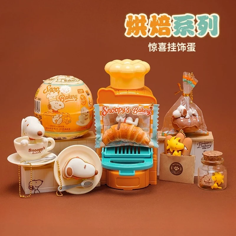 

PEANUTS Snoopy Baking Series Surprise Capsule Toy Keychain Cute Soft Bread Charm Gashapon Collectible Blin d Box Mystery Gift